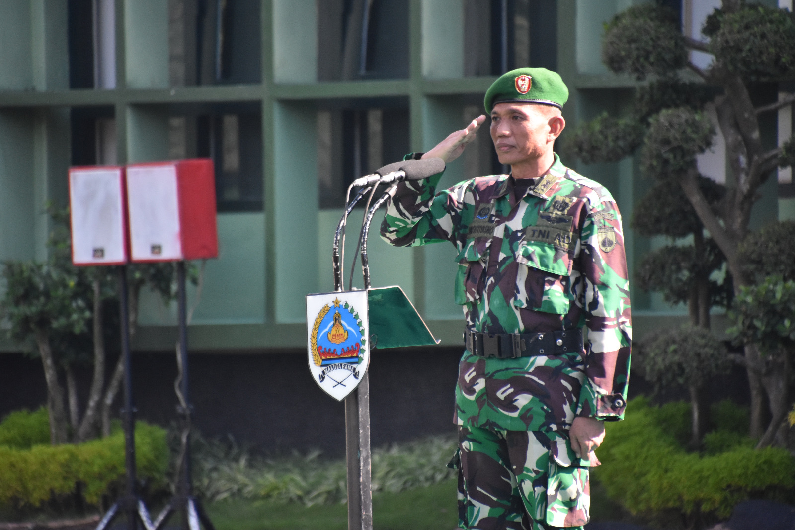 Tumbuhkan Kedisiplinan Prajurit, Korem 073/Makutarama Gelar Upacara Bendera 